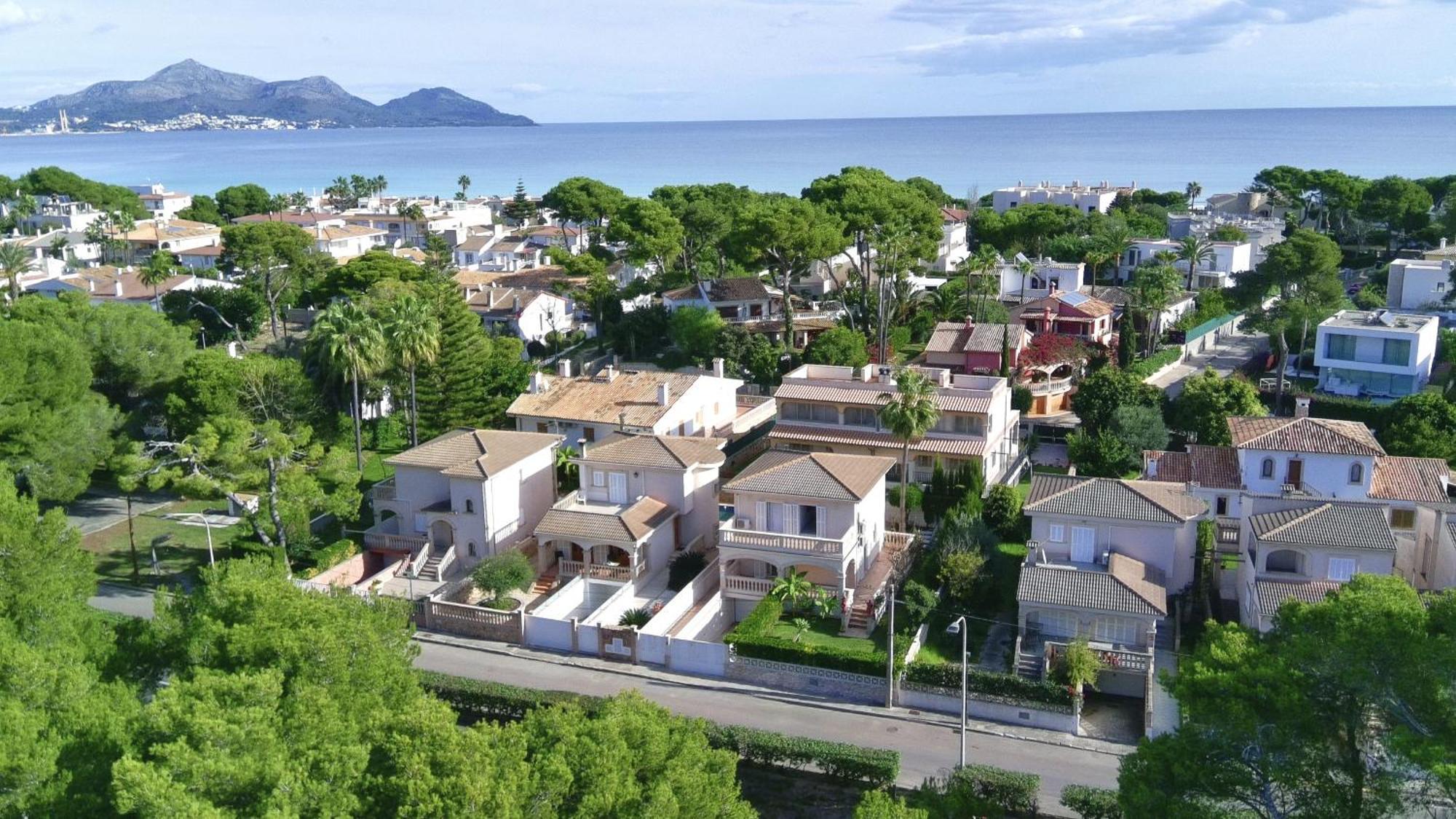 Playas De Mallorca * Muro
